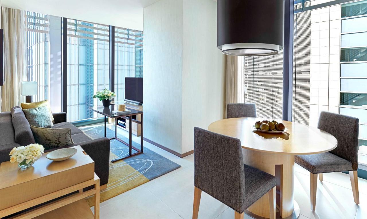 Oakwood Premier Tokyo Hotell Eksteriør bilde A typical apartment at The Suites at The Standard