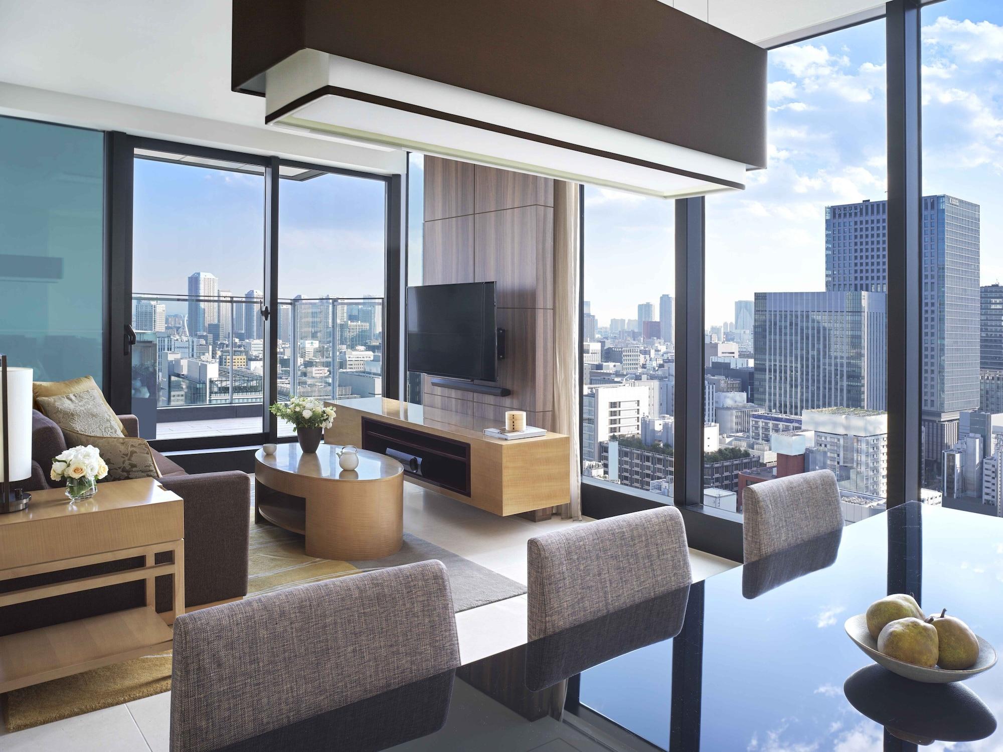 Oakwood Premier Tokyo Hotell Eksteriør bilde A living room in a condominium