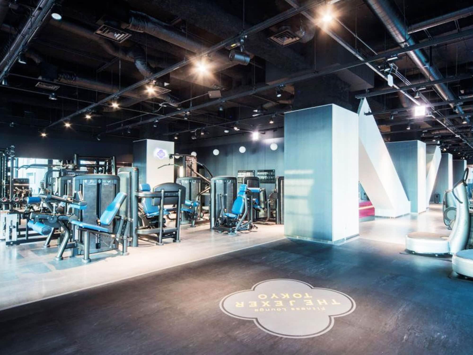 Oakwood Premier Tokyo Hotell Eksteriør bilde Anytime Fitness in Japan