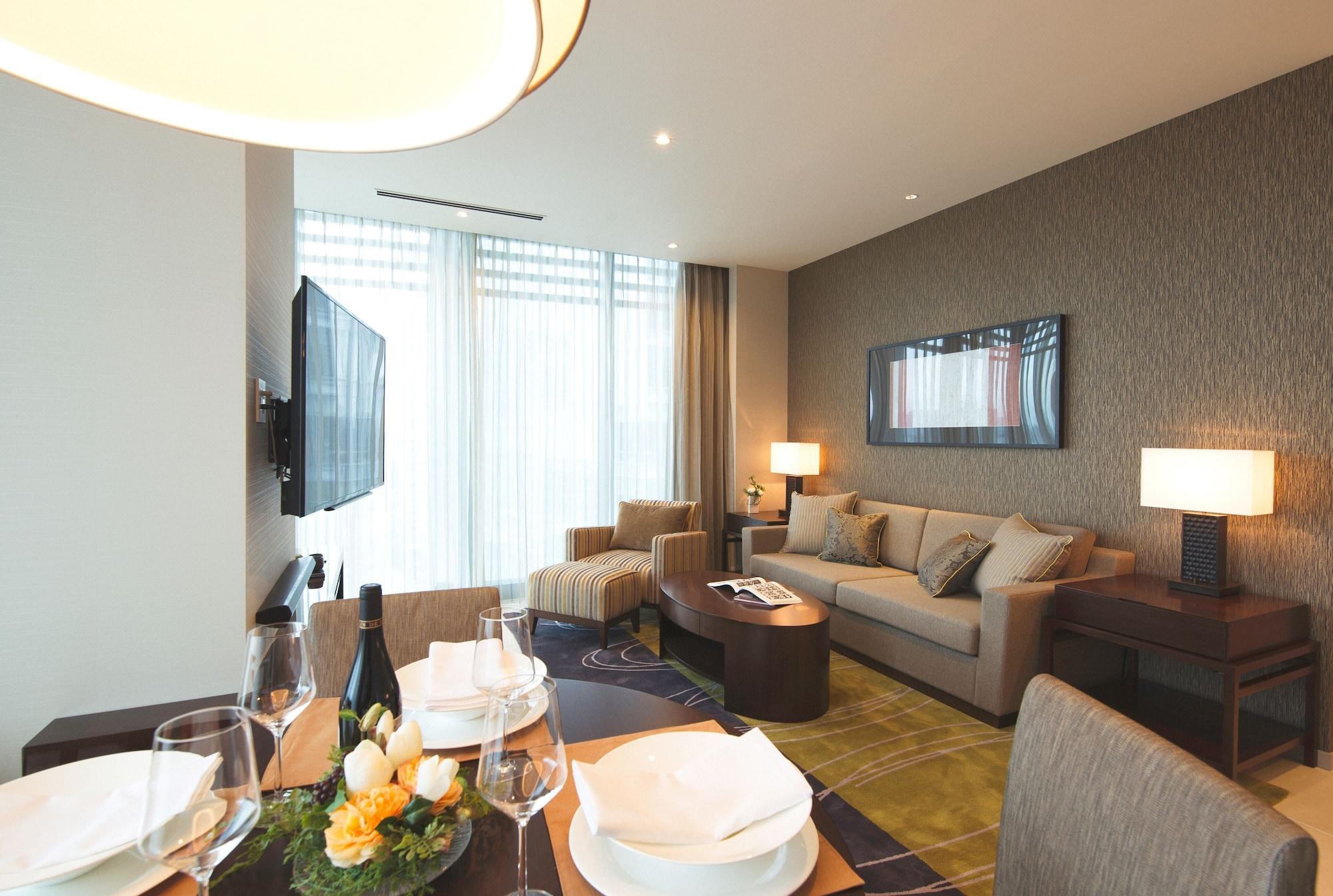 Oakwood Premier Tokyo Hotell Eksteriør bilde A living room at the hotel
